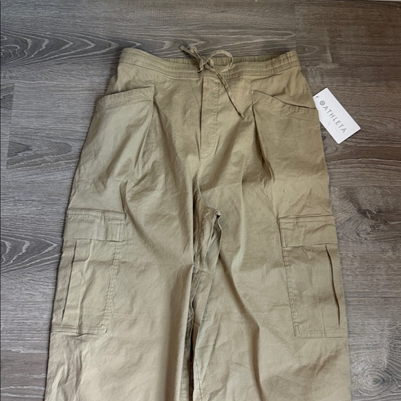NEW Athleta Paradise Mid Rise Straight Leg Cargo Pant Small - Picture 5 of 11